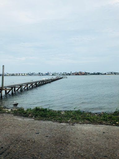 Indoor Lodging «Little Bay Club», reviews and photos, 1801 Broadway St, Rockport, TX 78382, USA