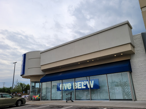 Variety Store «Five Below», reviews and photos, 31065 Orchard Lake Rd, Farmington Hills, MI 48334, USA
