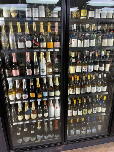 Liquor Store «Liquor Chest», reviews and photos, 5298 Kanan Rd, Agoura Hills, CA 91301, USA
