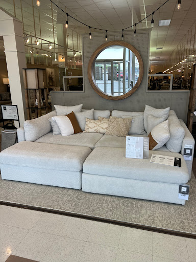 Furniture Store «Value City Furniture», reviews and photos, 4380 E New York St, Aurora, IL 60504, USA