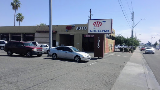 Auto Repair Shop «AAA Phoenix Auto Repair», reviews and photos, 1050 E Camelback Rd, Phoenix, AZ 85014, USA