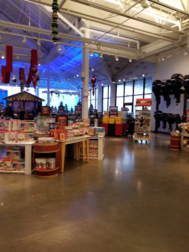 Sporting Goods Store «Bass Pro Shops», reviews and photos, 709 Janes Ave, Bolingbrook, IL 60440, USA