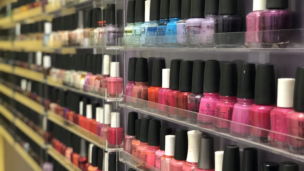 Uptown Salon & Nails 53965