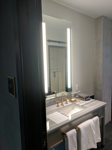 Hotel «Watermark Baton Rouge», reviews and photos, 150 3rd St, Baton Rouge, LA 70801, USA