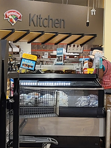 Grocery Store «Hannaford Supermarket», reviews and photos, 5 Hannaford Dr, York, ME 03909, USA