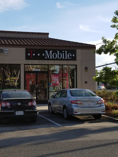 Cell Phone Store «T-Mobile», reviews and photos, 35020 Newark Blvd, Newark, CA 94560, USA