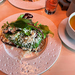 Photo n°2 de l'avis de Dadexxx92. fait le 15/01/2023 à 12:43 sur le  Frau im Mond - Dachterrasse à Munich