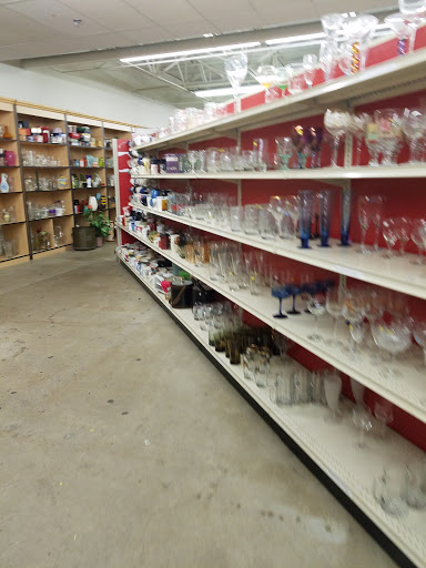 Thrift Store «The Salvation Army Family Store & Donation Center», reviews and photos, 51200 Van Dyke, Shelby Charter Township, MI 48316, USA