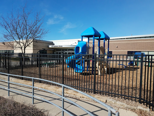 Community Center «Scott R. Triphahn Community Center & Ice Arena», reviews and photos, 1685 W Higgins Rd, Hoffman Estates, IL 60169, USA