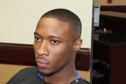 Barber Shop «Famous Fadez Hanover Park», reviews and photos, 2149 Irving Park Rd, Hanover Park, IL 60133, USA