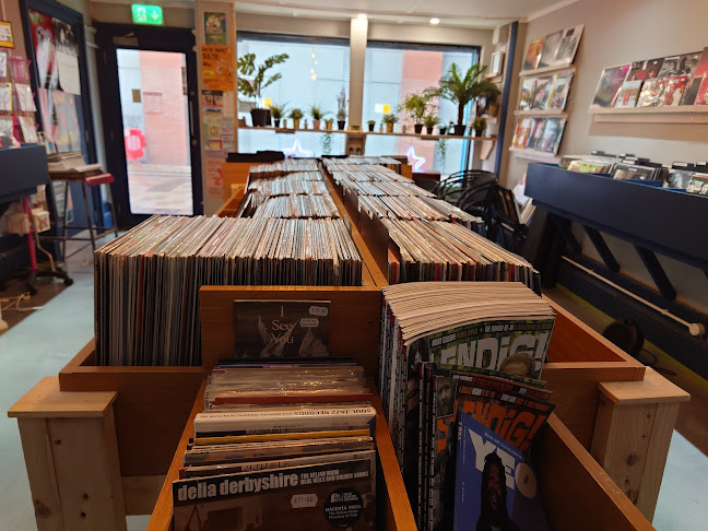 Reviews of Starr Records in Belfast - Music store