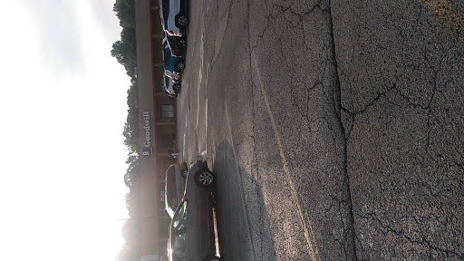 Thrift Store «Goodwill Industries of Middle Tennessee», reviews and photos, 575 S Jefferson Ave, Cookeville, TN 38501, USA