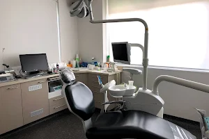 Dr Kanowitz Dental Surgery - Hornsby Dentist image