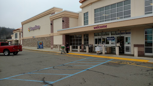 Grocery Store «Stop & Shop», reviews and photos, 5 Town Center Dr, Sparta Township, NJ 07871, USA