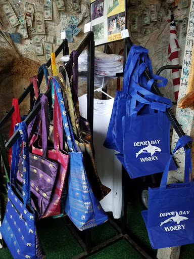 Winery «Depoe Bay Winery», reviews and photos, 22 US-101, Depoe Bay, OR 97341, USA