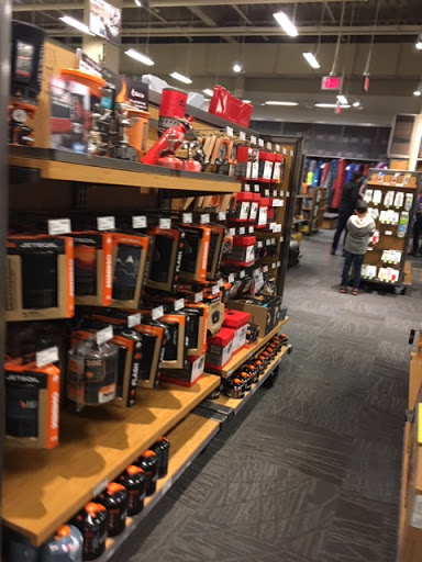 Camping Store «REI», reviews and photos, 49 Fitzgerald Street, Yonkers, NY 10710, USA