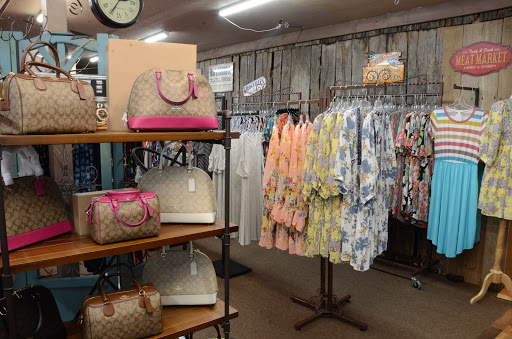 Boutique «Watt About This Boutique», reviews and photos, 3480 Otter Gap Rd, Bowling Green, KY 42101, USA