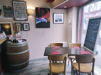 Atmosphère du Restaurant L'Oustal à Brest, Bar à vins et tartines - n°1
