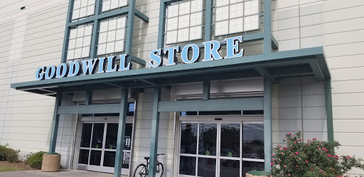 Thrift Store «Goodwill Retail Store & Donation Center», reviews and photos