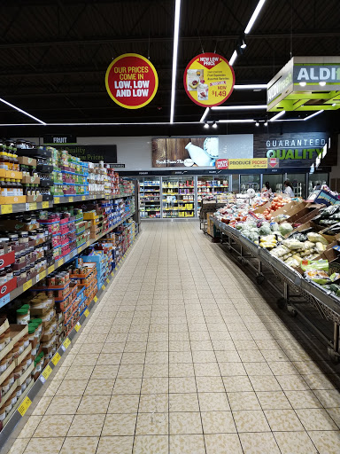 Supermarket «ALDI», reviews and photos, 302 Center St, Chardon, OH 44024, USA