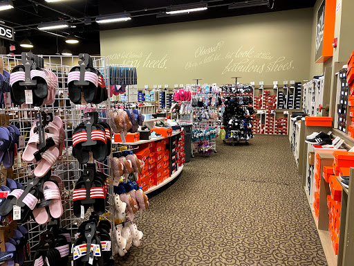 Shoe Store «DSW Designer Shoe Warehouse», reviews and photos, 95 NJ-23, Wayne, NJ 07470, USA