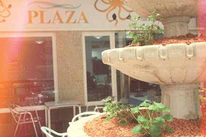 Bar Restaurante Plaza - Rúa de Mendez Núñez, 27, Galerías bajo, 36940 Cangas, Pontevedra, Spain