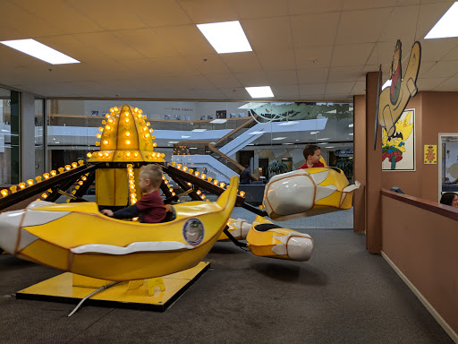 Shopping Mall «Lakeside Mall», reviews and photos, 14000 Lakeside Cir, Sterling Heights, MI 48313, USA