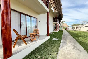 Hotel Coral Bungalow image