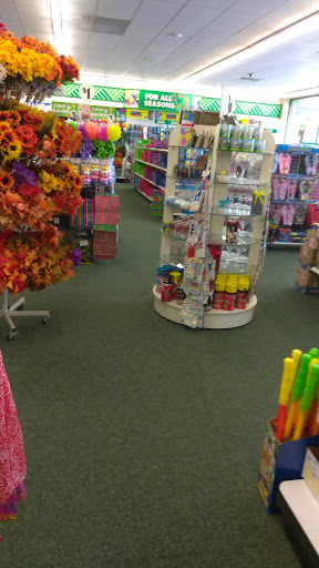 Dollar Store «Dollar Tree», reviews and photos, 10 Gooding Ave, Bristol, RI 02809, USA