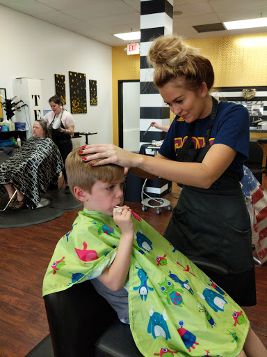 Hair Salon «Cut N Dunn Hair Salon», reviews and photos, 5658 N Springboro Pike, West Carrollton, OH 45449, USA