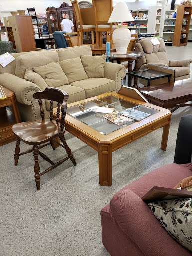 Thrift Store «Gulfside Hospice Thrift Shoppe», reviews and photos, 36524 FL-54, Zephyrhills, FL 33542, USA