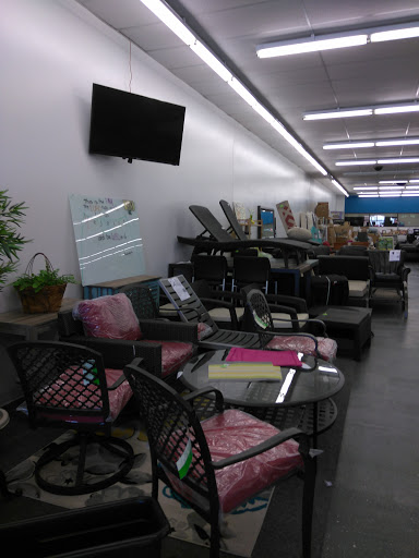 Home Goods Store «Yard Sale USA», reviews and photos, 562 Nissan Dr, Smyrna, TN 37167, USA