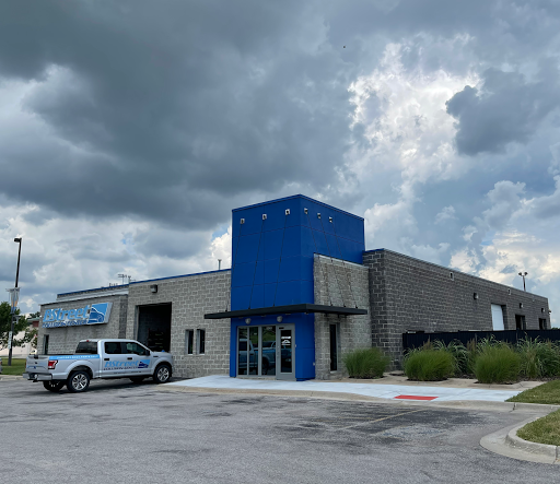 Auto Body Shop «B Street Collision Center», reviews and photos, 2340 Paul St, Omaha, NE 68102, USA