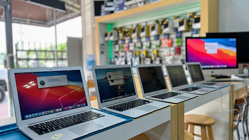 SMARTFIXTRONICS, Computer Phone Repair & SIM card Services., 7135 Collins Ave, Miami Beach, FL 33141, USA, 