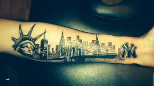 Tattoo Shop «Expressions Ink Tattoo», reviews and photos, 2320 N National Rd, Columbus, IN 47201, USA