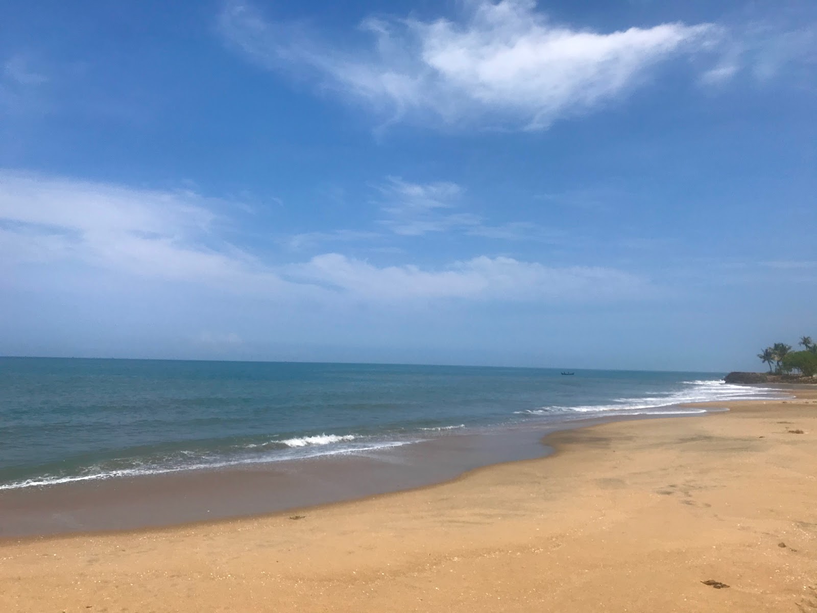 Foto van Aniyal Beach met turquoise water oppervlakte