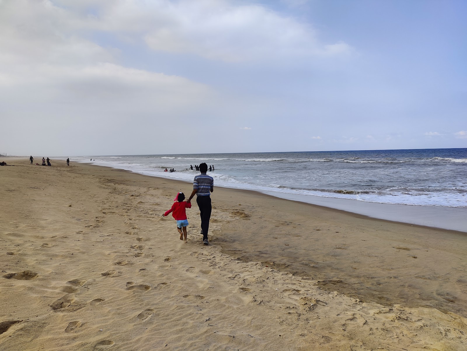 Foto de Sonpur Beach - lugar popular entre os apreciadores de relaxamento
