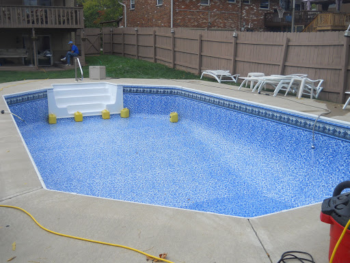 Pool cleaning service Dayton