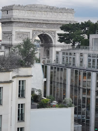 Extérieur du Restaurant Hôtel Vernet, Champs - Élysées à Paris - n°15