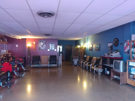 Barber Shop «Loop Barber Shop», reviews and photos, 2210 Dundee Rd # 2, Louisville, KY 40205, USA