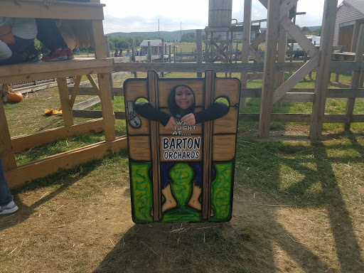 Orchard «Barton Orchards - Noxon Road Store Open Year Round - The Farm is CLOSED for the Season.», reviews and photos, 63 Apple Tree Ln, Poughquag, NY 12570, USA