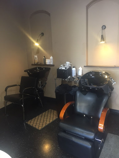 Beauty Salon «Studio 78 Unisex Hair Salon and Beauty Suites», reviews and photos, 1780 S Nova Rd #10&11, South Daytona, FL 32119, USA