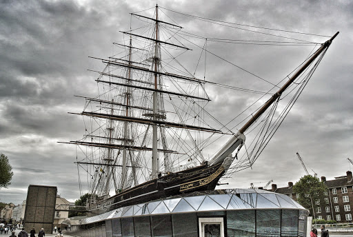 Pirate ships at London