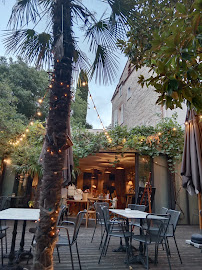 Atmosphère du Côté Saisons restaurant BIB MICHELIN et chambres d'hôtes de charme proche Collioure Laroque des Albères à Laroque-des-Albères - n°10