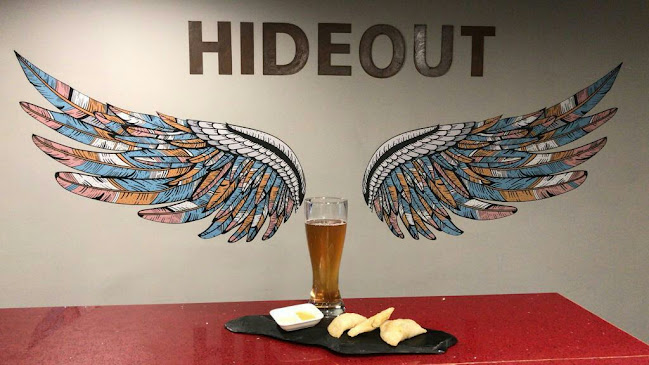 Opiniones de HideOut Resto-Bar en Quito - Pub
