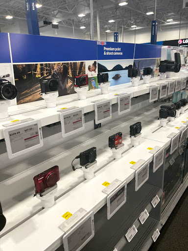 Electronics Store «Best Buy», reviews and photos, 3900 Tyler St, Riverside, CA 92503, USA