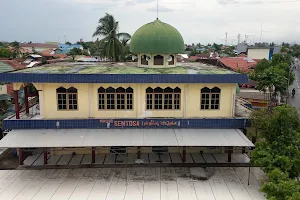 RedDoorz Syariah near RSU Suaka Insan image