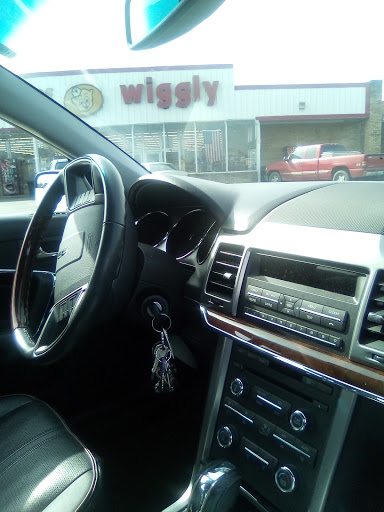 Grocery Store «Piggly Wiggly», reviews and photos, 940 Wayne Rd, Savannah, TN 38372, USA