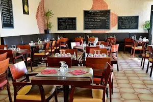 Restaurant gardanne image