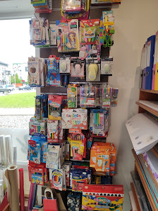 Parduotuvė „Plunksna“ Senamiesčio a. 8, Plungė, 90162 Plungės r. sav., Lietuva